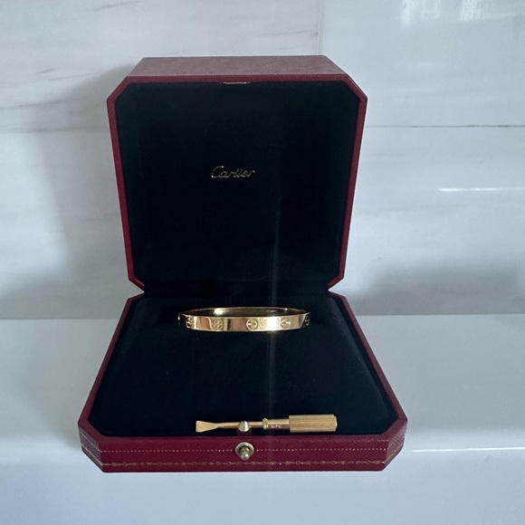 Cartier rose gold LOVE bracelet size 17 - Picture 4 of 6